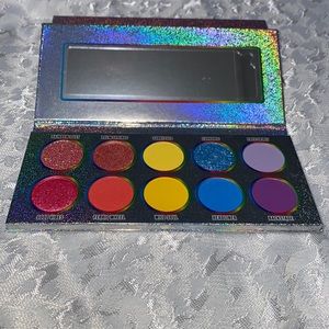 NEW Liveglam eyeshadow palette